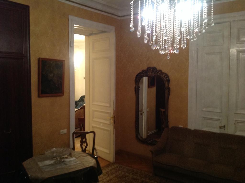 Ia'S Homestay Tiflis Habitación foto